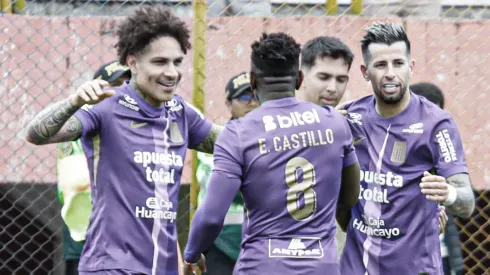 Alianza Lima celebrando.