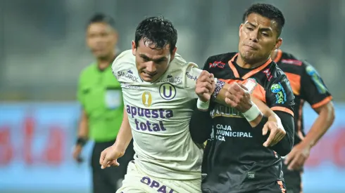 Jairo Vélez contra Ayacucho FC.