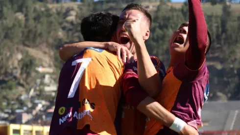 Los Chankas celebrando.