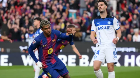 Barcelona se mide ante Alavés en el nuevo Camp Nou.
