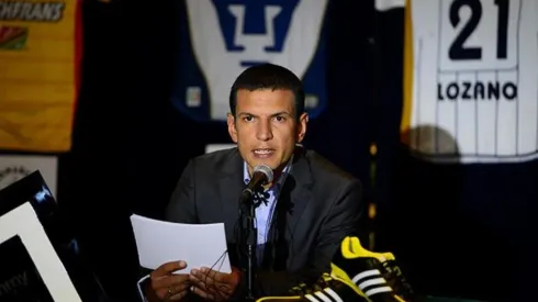 El ex jugador de los Pumas el día que anunció su retiro de las canchas
