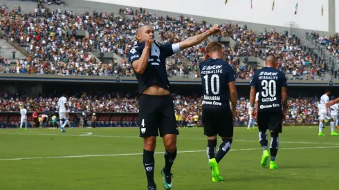 Darío Verón en su último gol con Pumas
