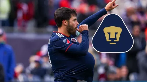 Carles Gil festeja su gol
