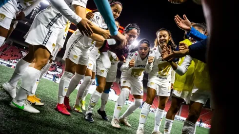 El equipo de Pumas Femenil en el Caliente
