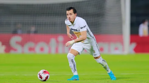 Mozo en acción ante el New England.
