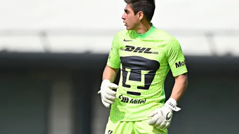 Leonardo Tapia en un partido de la Sub-20
