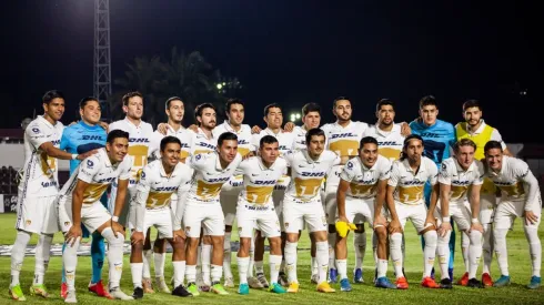 Pumas Tabasco en la foto oficial en el estadio Villahermosa.
