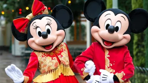 Mickey y Minnie Mouse en Disneyland Shangai
