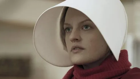 Elisabeth Moss en The Hanmaid's Tale
