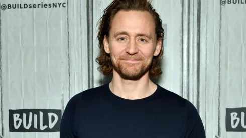 Tom Hiddleston en un evento de Build
