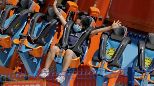 Fotografía de la reapertura de Six Flags México
