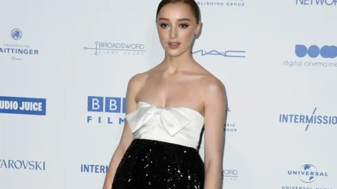 Phoebe Dynevor.
