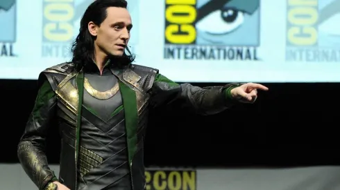 Tom Hiddleston como Loki.
