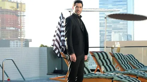 Tom Ellis como Lucifer
