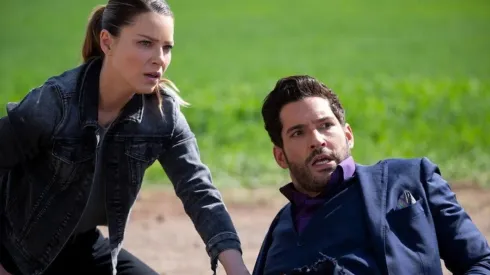 Tom Ellis y Lauren German
