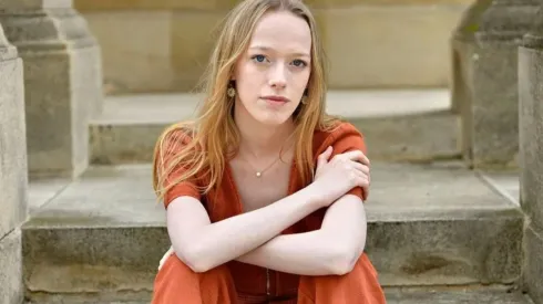 Amybeth McNulty
