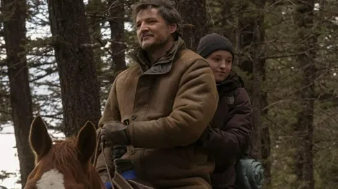 Pedro Pascal y Bella Ramsey
