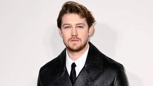 Joe Alwyn arrives at the GQ Men Of The Year Awards 2023.
