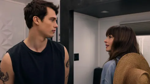 Anne Hathaway and Nicholas Galitzine in The Idea of You.
