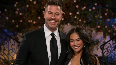 Jenn Tran and host Jesse Palmer
