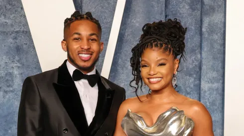 DDG and Halle Bailey attend the 2023 Vanity Fair Oscar Party Hosted By Radhika Jones at Wallis Annenberg Center for the Performing Arts on March 12, 2023 in Beverly Hills, California.
