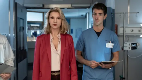 Najwa Nimri and Manu Ríos in Breathless.
