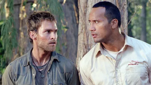 Seann William Scott and Dwayne Johnson in The Rundown.
