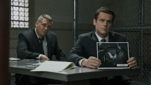 Holt McCallany and Jonathan Groff in Mindhunter.
