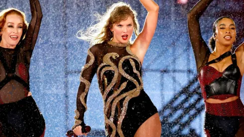 Taylor Swift debuts a new ‘reputation’ outfit for the first time at the Eras Tour.
