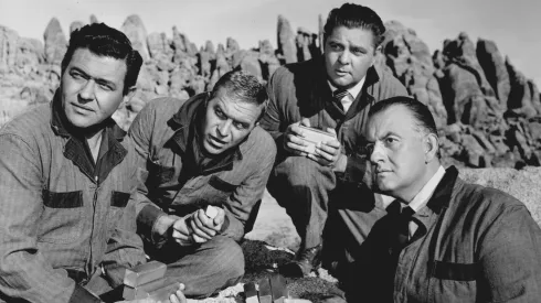 Oscar Beregi Jr., Lew Gallo, John Mitchum and Simon Oakland in The Twilight Zone.
