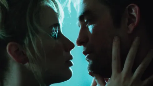 Robert Pattinson and Jennifer Lawrence in Die My Love.
