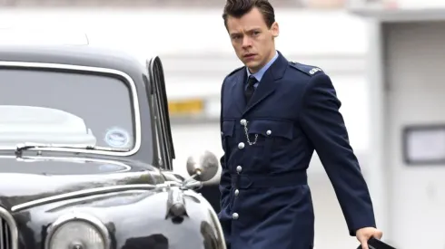 Harry Styles protagonizará My Policeman con Emma Corrin
