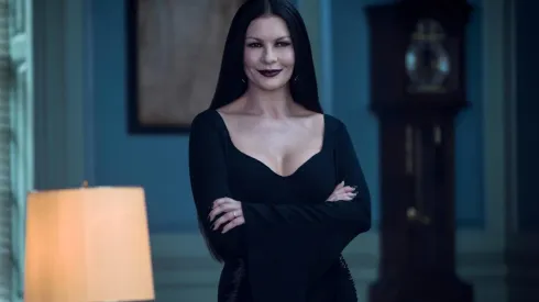 Morticia, personaje icónico de Los Locos Addams.
