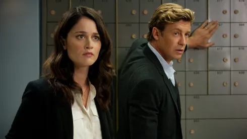 "Not One Red Cent" &#8212; A bank employee is murdered during a heist and Jane and the team must work to track down the killer, while Lisbon is pulled deeper into the CBI/FBI rivalry, on THE MENTALIST, Sunday, Oct. 14 (10:00-11:00 PM, ET/PT) on the CBS Television Network Pictured: (L-R) Robin Tunney (Teresa Lisbon), Simon Baker (Patrick Jane). Photo: Colleen Hayes/Warner Bros.Ã?Â©2012 Warner Bros. Television. All Rights Reserved.
