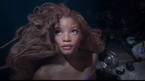 Halle Bailey interpreta a Ariel en esta reimaginación del clásico de 1989.
