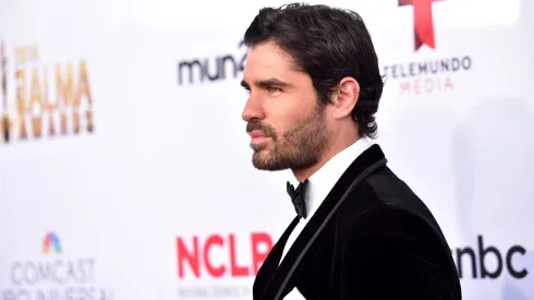 Eduardo Verástegui, actor, bailarín y cantante se postuló este día ante el INE como candidato independiente a la presidencia de México.
