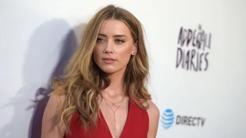 Amber Heard se caracterizó como un personaje de Overwatch.
