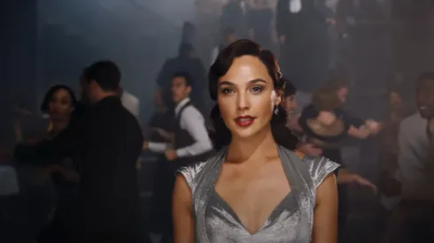 Esta película, con Gal Gadot, te hará pasar un buen rato, tratando de adivinar quién es el culpable de los crímenes que verás en pantalla.
