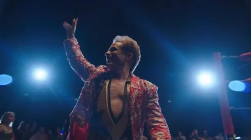Gael García le da vida a Cassandro, en el nuevo film de Prime Video.
