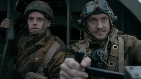 Coen Bril y Tom Felton en "La Batalla Olvidada" 
