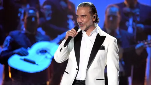 Alejando Fernández dará una gira en México 2024.
