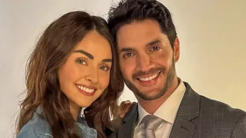 Claudia Martín y Daniel Elbittar, protagonistas de El amor no tiene receta.
