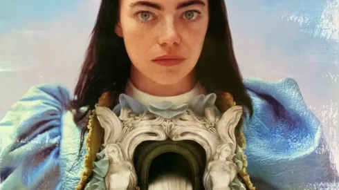 ‘Pobres criaturas’ (Poor Things) es protagonizada por Emma Stone
