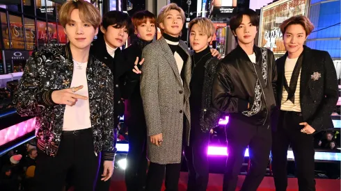 Un integrante de BTS vuelve del servicio militar en este 2024.
