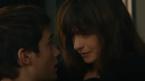 Anne Hathaway y Nicholas Galitzine protagonizan esta historia que se ha colocado como la favorita en Prime Video.

