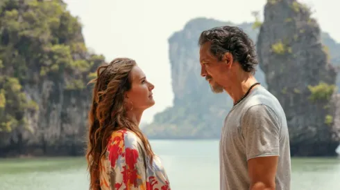Brooke Shields y Benjamin Bratt protagonizan una de las películas de romance más populares en Netflix 
