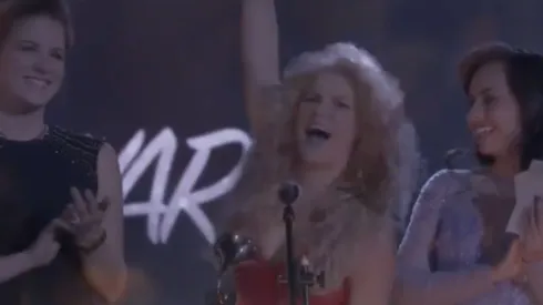 En la serie ‘La Guzmán’, una cantante de nombre Shere, derrota a Alejandra en los Premios Grammy
