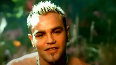 Foto del fallecido vocalista de Crazy Town, Shifty Shellshock, tomada del video Butterfly.
