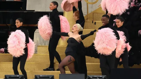 El blooper durante el show de Lady Gaga en París 2024.

