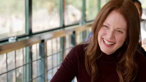 La historia está protagonizada por Julianne Moore.
